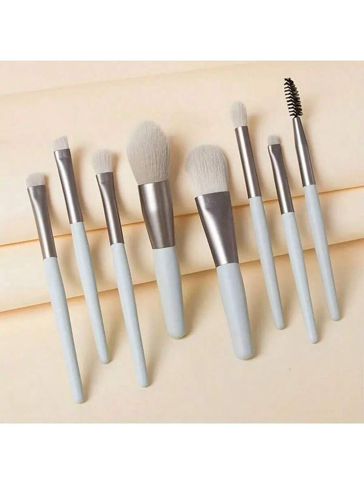 8Pcs Portable Makeup Brushes Set